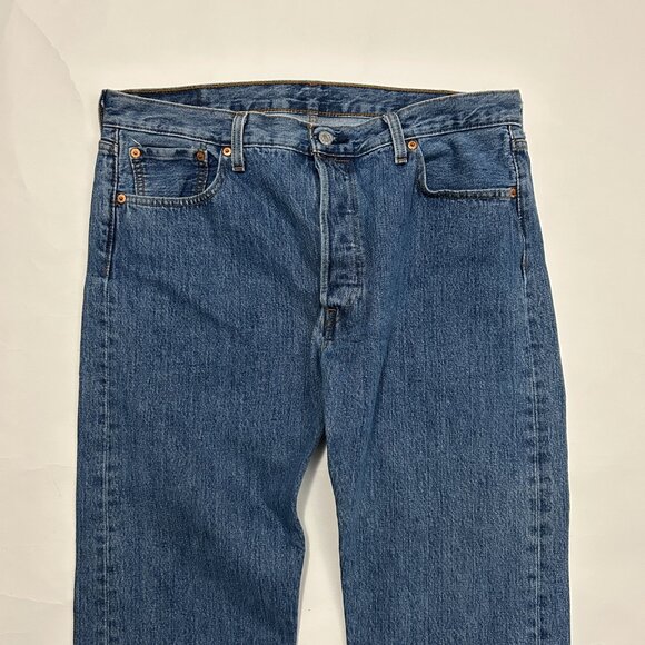 Levis 501 Jeans Mens 36x29 Blue Straight Button Fly 100% Cotton Denim Casual - Picture 2 of 11